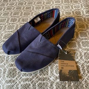 🔥BRAND NEW🔥 Toms Venice Collection Size 8, Blue